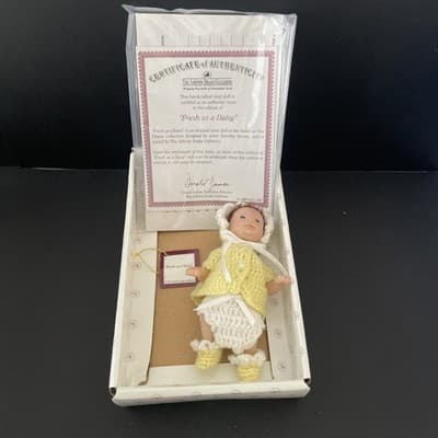 Ashton-Drake/Dorothy Steven 5in, "Fresh As A Daisy" Certificate, NIB.