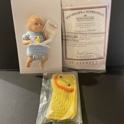 THE ASHTON-DRAKE GALLERIES "CLEAN AS A WHISTLE" 5" BABY DOLL Heavenly handfuls