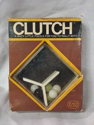 Vintage 1974 Puzzle Game "Clutch" By Reiss Games Inc.