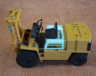 VINTAGE JAPAN KOMATSU FORKLIFT FD40 RARE, INCOMPLETE