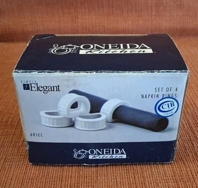 Vtg Oneida Kitchen Set of 4 White Simply Elegant Ceramic Ariel Napkin Rings