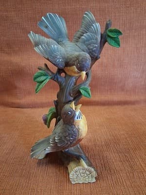 Bisque Two Robins Perched On A Tree Stump With Red Berries Made In Japan