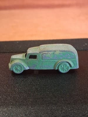 1.85" Cracker Jack Tootsietoy Delivery Truck Toy Car #2