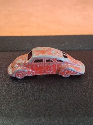 Vintage Cracker Jack Gumball Metal Red Prize Toy Tootsie toy Airflow Coupe (F3)