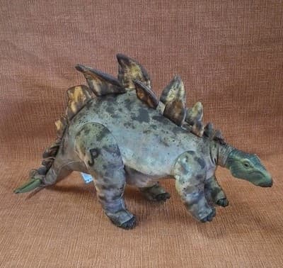The Lost World Jurassic Park 1997 Stegosaurus 20" Long Plush Stuffed Dinosaur