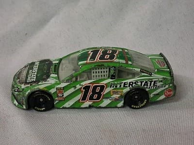 Nascar Authentics Kyle Busch Interstate Batteries #18 Wave 10 1:64 Loose
