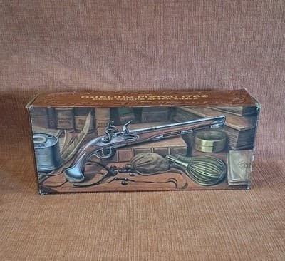 Vintage Avon Deep Woods After Shave Cologne Dueling Pistol 1760 Gun Style Bottle