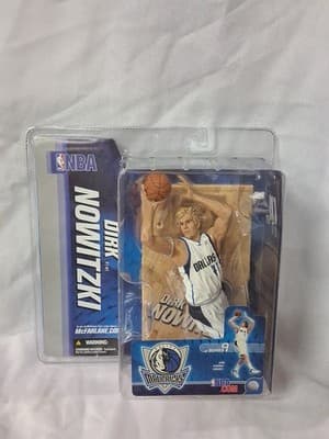 Dirk Nowitzki Dallas Mavericks Series 9 NBA McFarlane Action Figure New Sealed