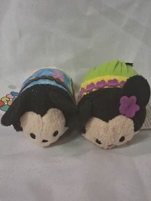 Disney Tsum Tsum Hawaiian Mickey Mouse and Minnie 3" Plush (C4) Collectible NWT