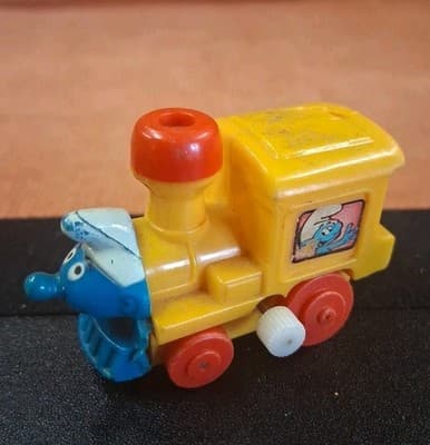 Vintage Smurf Wind-up Toy Train (Galloob Peyo 1982)