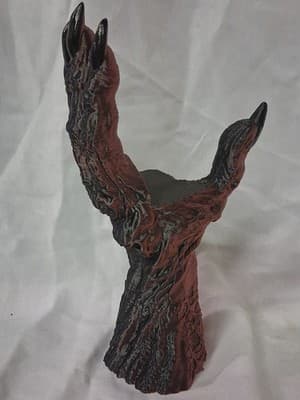 3D Devil's Hand Deaths Grip Halloween Decor Bookstand 📖