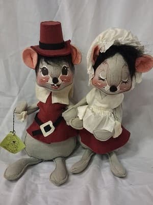 1960s Annalee Mobilitee Doll Thanksgiving Mouse Pilgrim Large Husband Wife