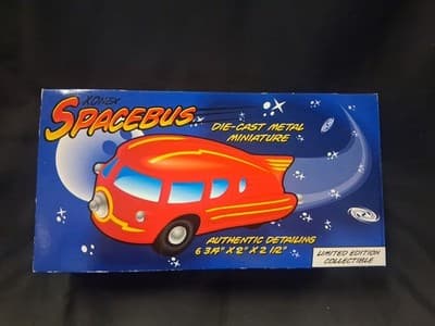 Xonex Limited Edition Die Cast Red 50s Spacebus Bullet Car 1998 05155 Of 15000