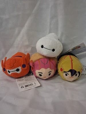 4pcs Big Hero 6 Tsum Tsums/NEW WITH TAGS