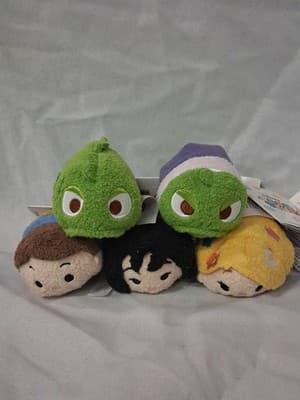 New DISNEY Tsum Tsum TANGLED Lot Of 5 Mini Plush 3.5โ NWT