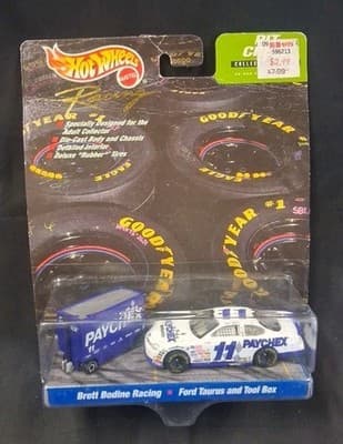 Hot Wheels Collector Edition Pit Crew #11 Paychex Brett Bodine, 1:64 Diecast Car