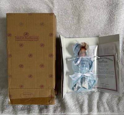 Ashton Drake- Ready For A Nap 8"