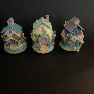 Miniature Cottages Houses (3) Resin Small Country Primitive Approx. 2.5" Tall