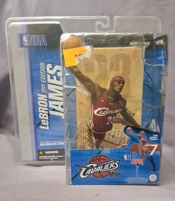 NIB 2004 LEBRON JAMES CLEVELAND CAVALIERS NBA MCFARLANE ACTION FIGURE SERIES 7