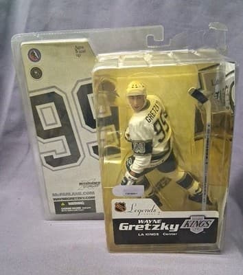 Wayne Gretzky 2005 McFarlane NHL Legends Series 2 Los Angeles Kings HOF NEW