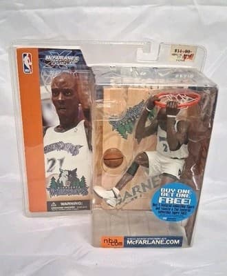 McFarlane Toys NBA Sports Picks MOC Kevin Garnett Timbewolves 2002 white variant