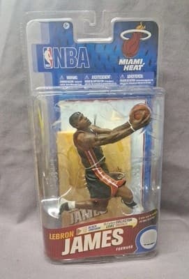 Lebron James McFarlane 2011 Series 19 Black Jersey Chase 525/2000 Miami Heat