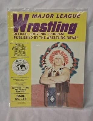 WWF MAJOR LEAGUE WRESTLING OFFICIAL PROGRAM #154 (1982) JAY STRONGBOW Bag/Board