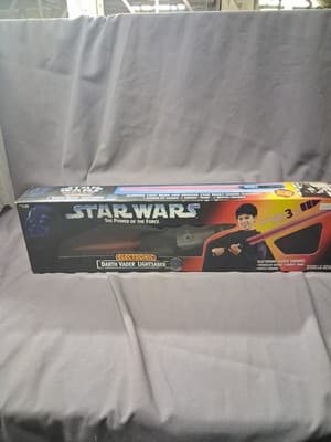 Star Wars Power of the Force Electronic Darth Vader Lightsaber Movie Sounds 1996