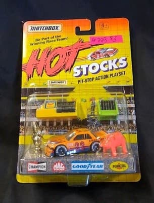 1991 Matchbox Hot Stocks Pit-Stop Action Playset Car #22 NIP
