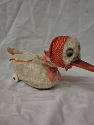 Vintage Yonezawa Battery Operated Mechanical Mother Duck Made in Japan Untested