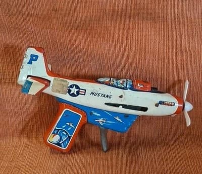 VINTAGE TN P-51 MUSTANG TIN TOY,SPARK EMITING*MOVING PROP!GIFT,USAF,METAL,1960s!