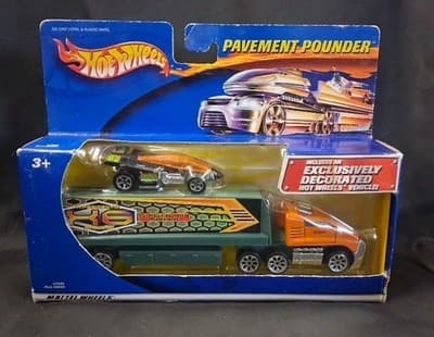 New 2001 Hot Wheels Pavement Pounder Stealth Team 47036