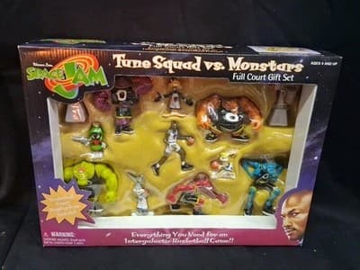 Space Jam Tune Squad vs Monstars Full Court Gift Set Michael Jordan Sealed NIB