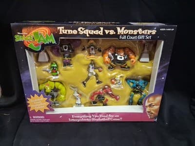 Space Jam Tune Squad vs Monstars Full Court Gift Set Michael Jordan Sealed # 3
