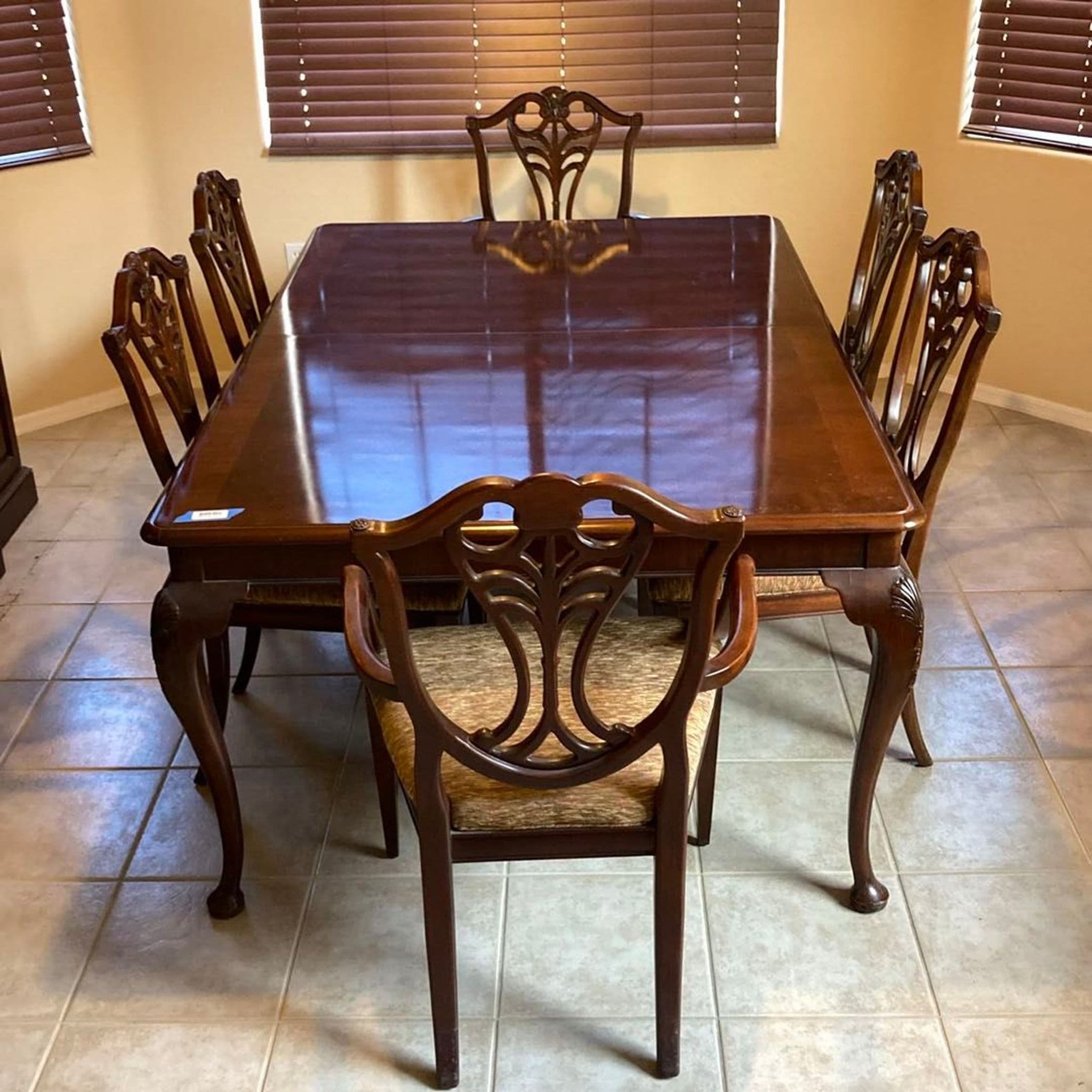 Henredon Solid Wood Dining Set with 6 Chairs