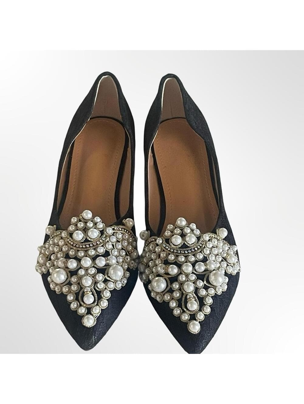 Women's Embellished Pearl Pointed-Toe Flats in size 40