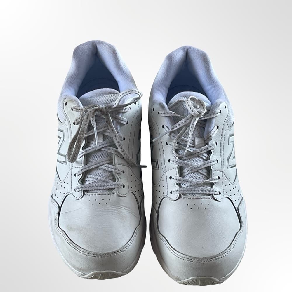 New Balance Women's White Sneakers in size 9
