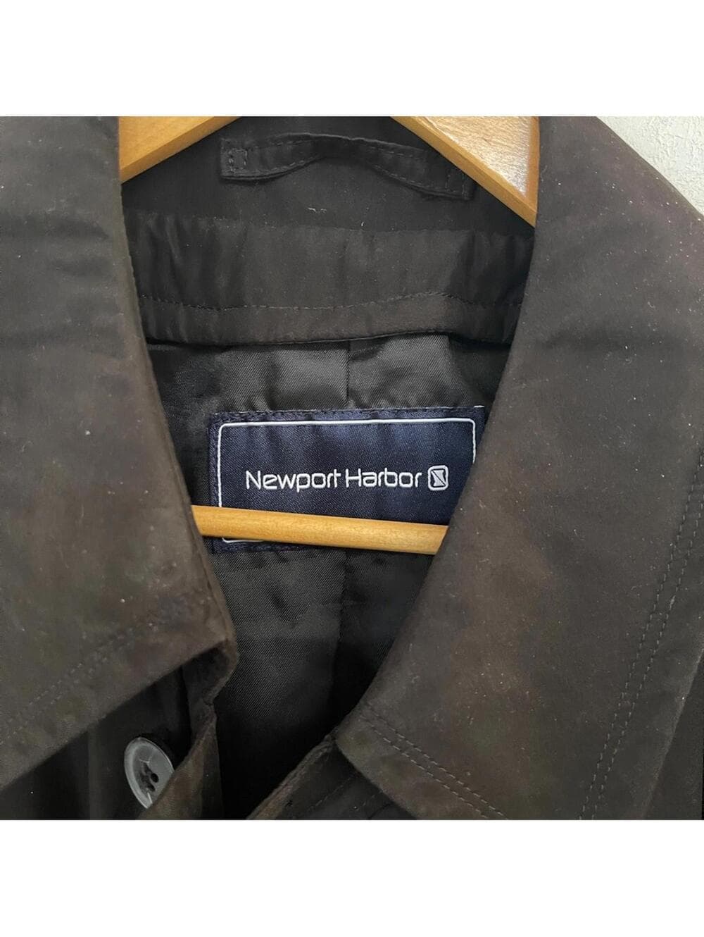 Newport Harbor Dark Blue Trench Coat in size 42L