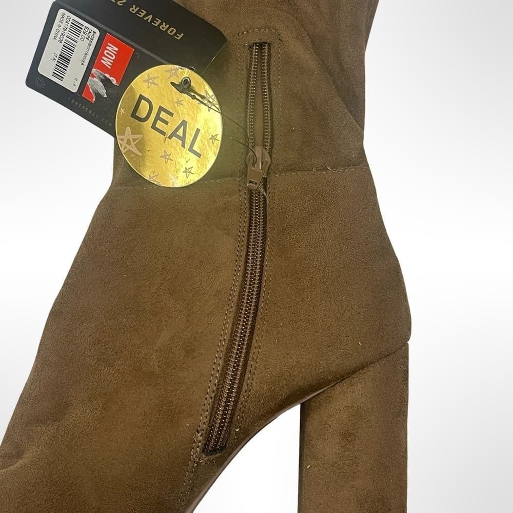 Brown Knee-High Women's Boots size 7.5 NWT