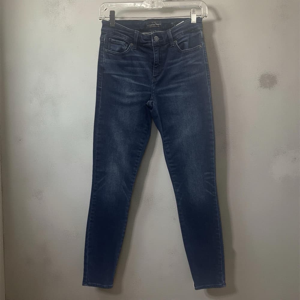 Lucky Brand size 2 Women's Blue Jeans - mint condition