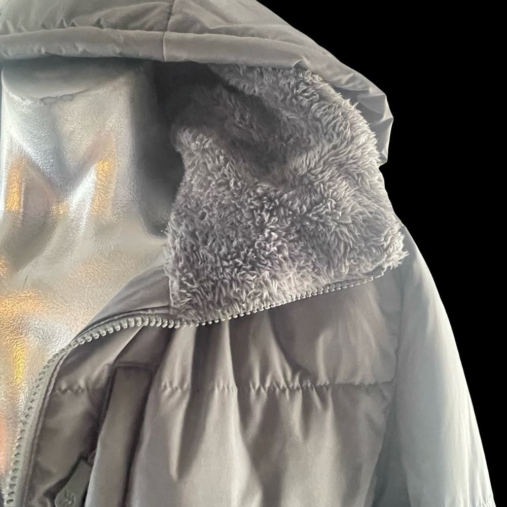 All in Motion Gray Water-Resistant Puffer Jacket in Medium size