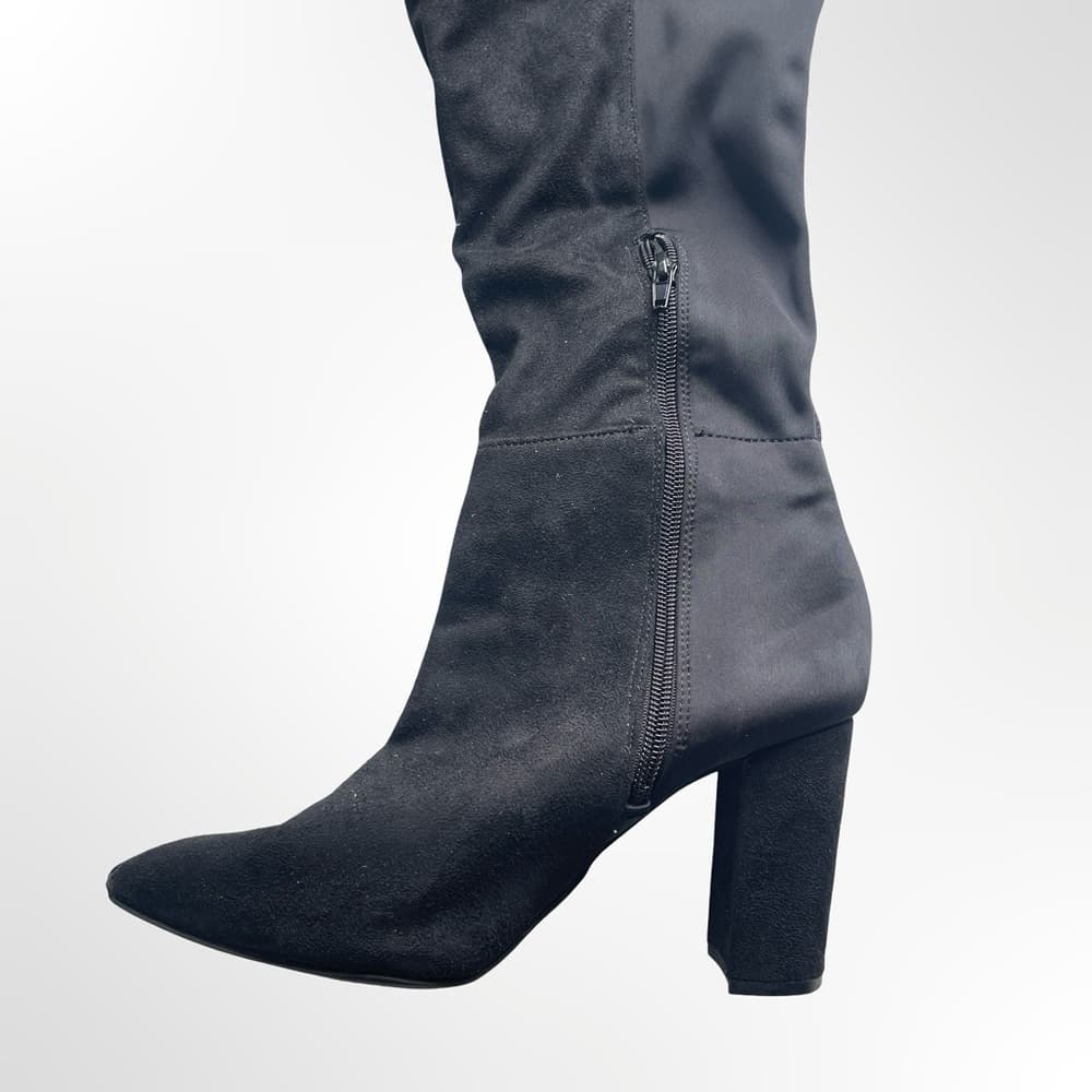 Zigisoho Elegant Black Knee-High Women's Boots in size 8.5