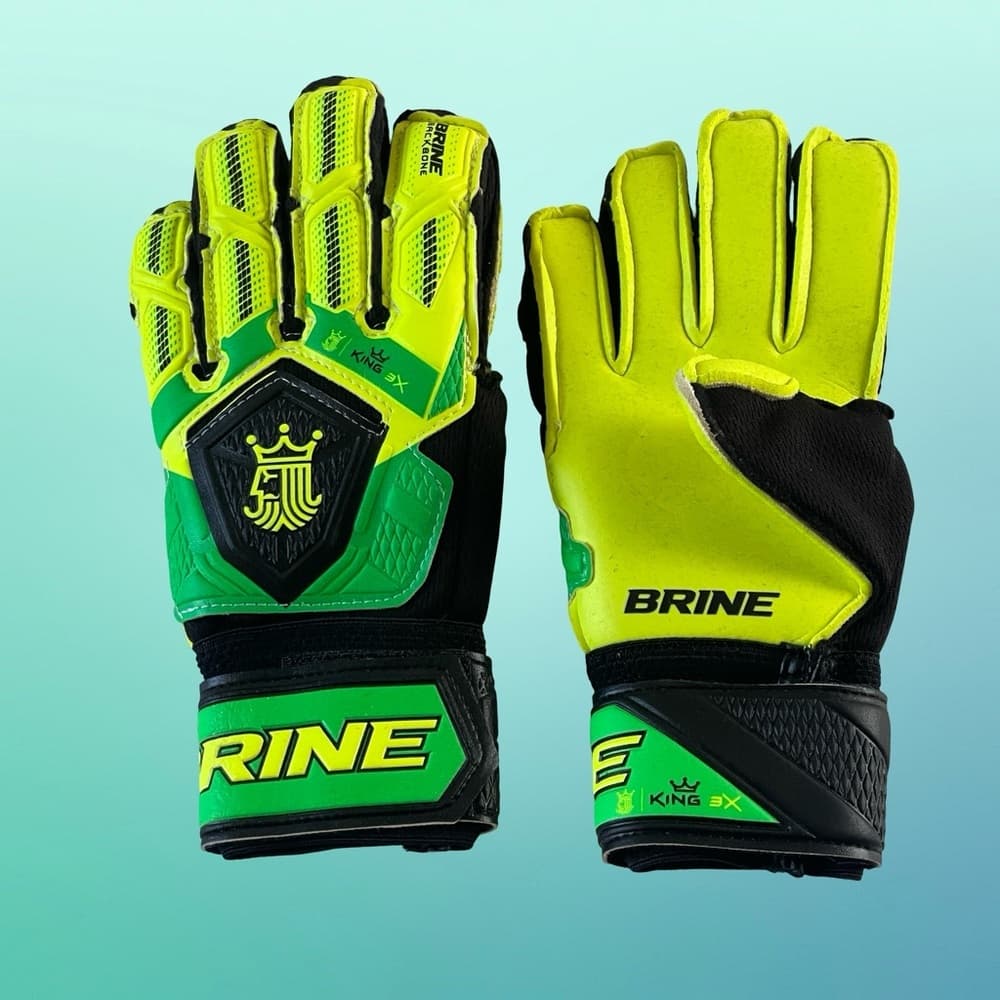 Brine King 5X Goalkeeper Gloves NWOT in size 5
