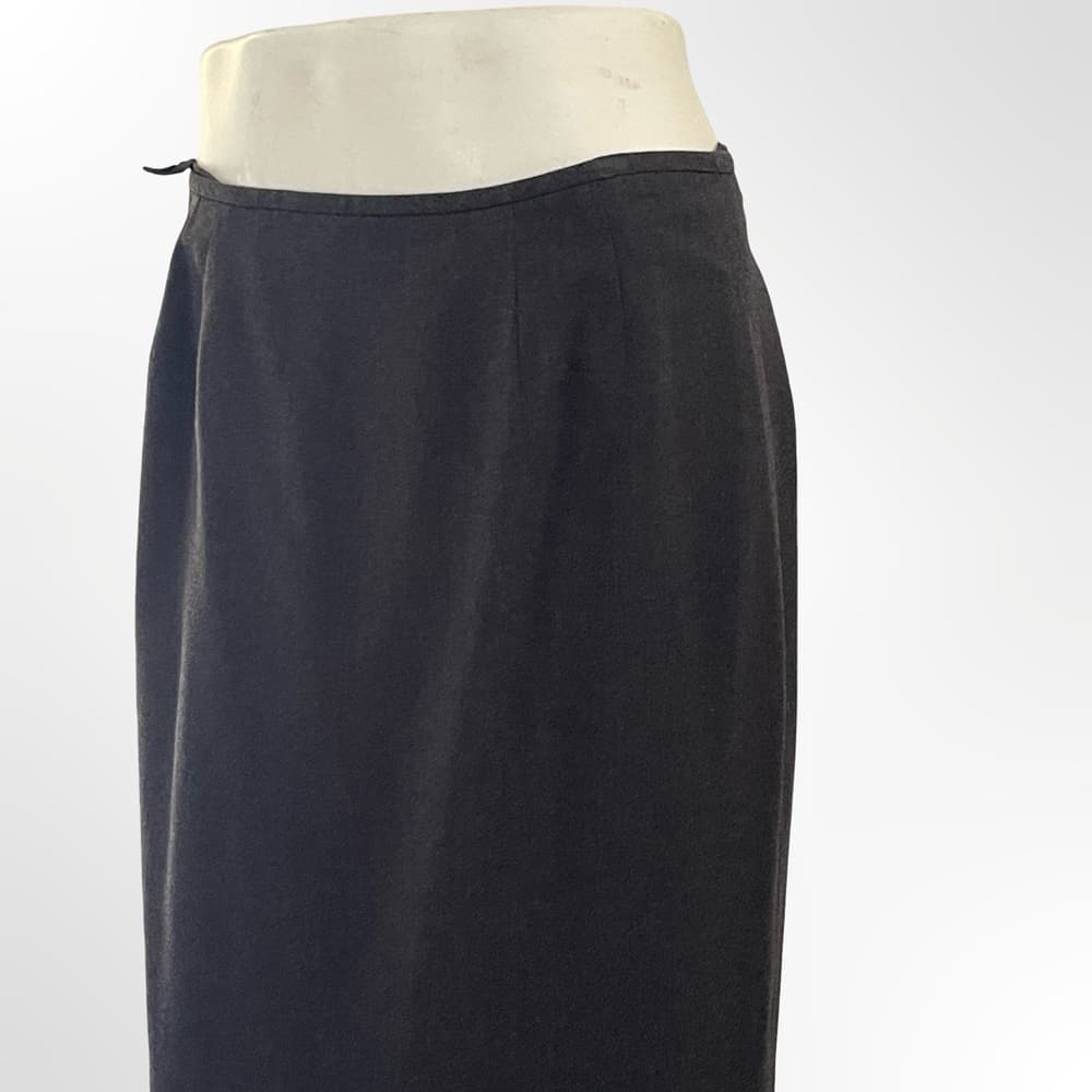 Elegant Kasper Black Pencil Skirt in size P