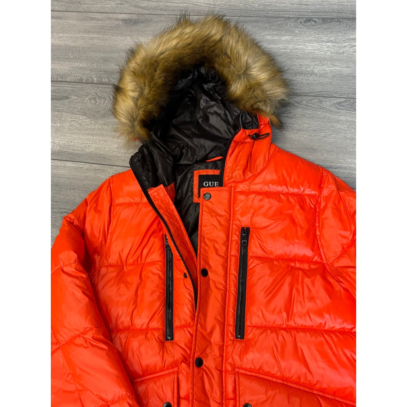 Guess Orange Puffer Jacket – Men’s Medium