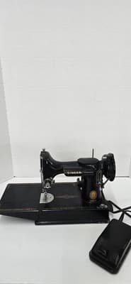 Vintage Singer Featherweight 221 sewing machine