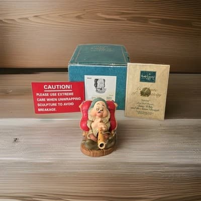 WDCC Disney Snow White Sleepy "Zzzzzzz" Figurine w/box & COA