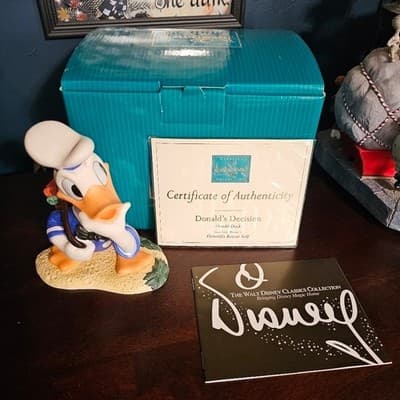WDCC Walt Disney "Donald's Decision"
