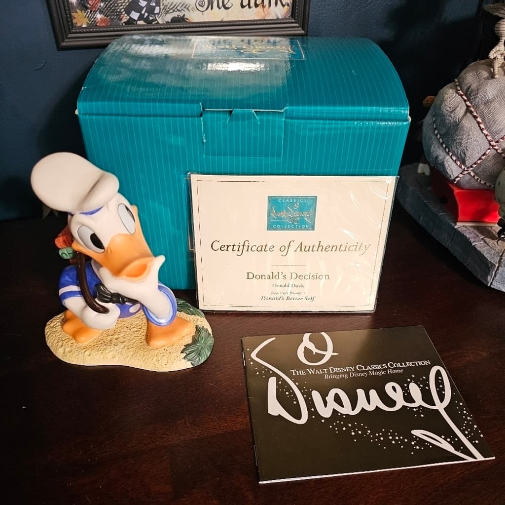 WDCC "Donald's Decision"