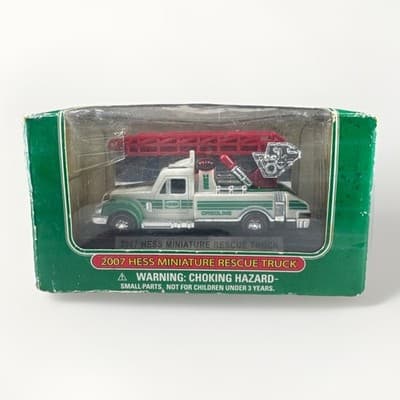 Hess Corporation Miniature Rescue Truck 2007 Die Cast 7"x3" Green White